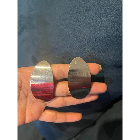 Big Silver stud earring statement bold large round metal chunky metal shiny - Picture 5 of 5